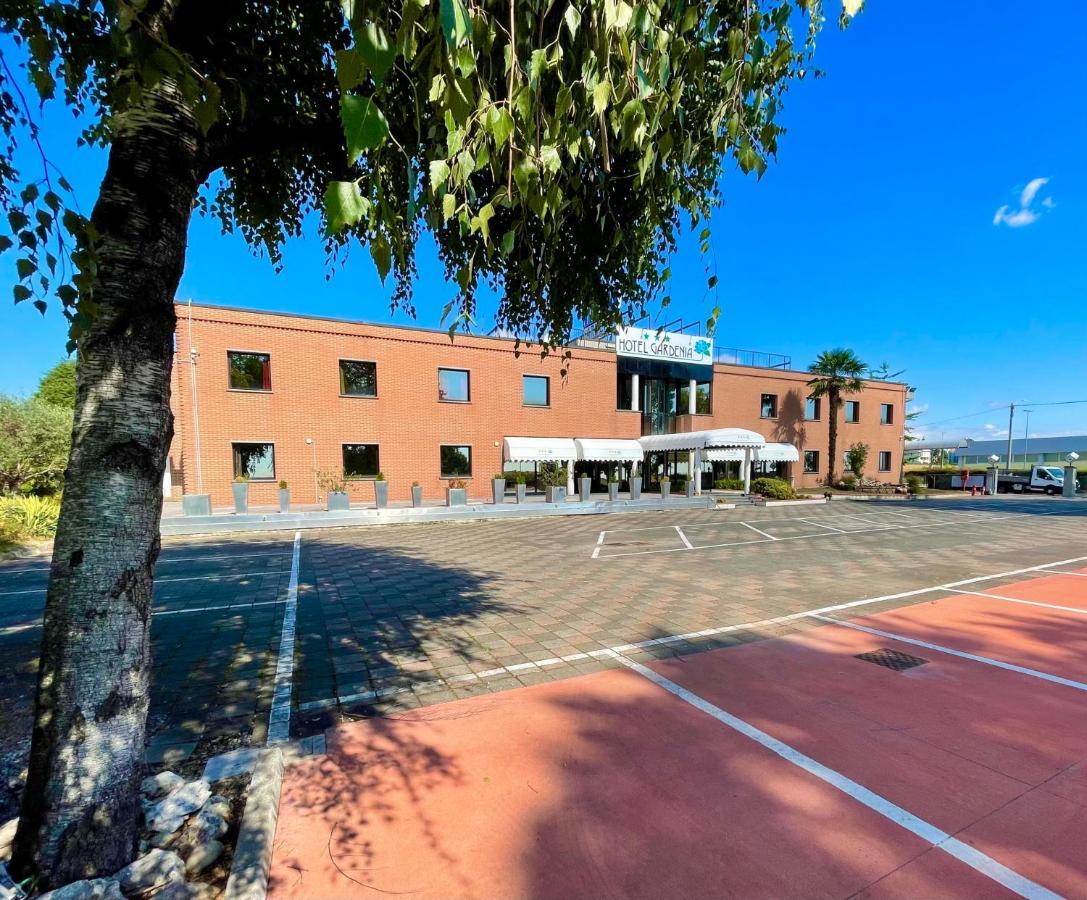 Hotel Gardenia Fiera Cermenate Dış mekan fotoğraf